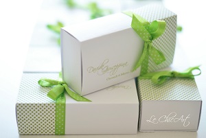 Inserzioni-Gratuite Per la Promessa di Matrimonio: porta confetti, candy box, coni confettata, inviti...