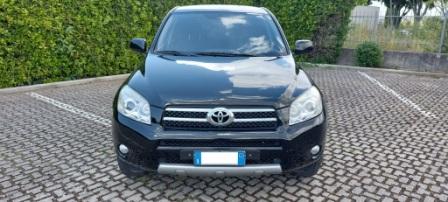 TOYOTA Rav4 4x4 crossover 2.2 Tdi